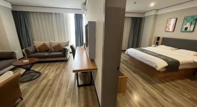 Люкс Economy Ginza Jiayi Light House Hotel (Linyi Yingbin Road Rongsheng Shopping Center)