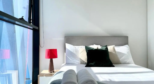 Апартаменты Readyset Apartments on Bouverie