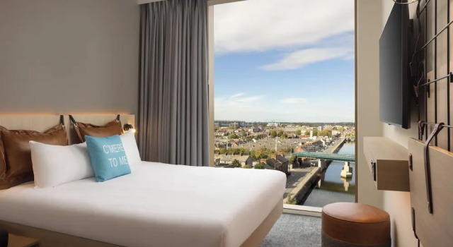 Номер Standard Moxy Dublin Docklands
