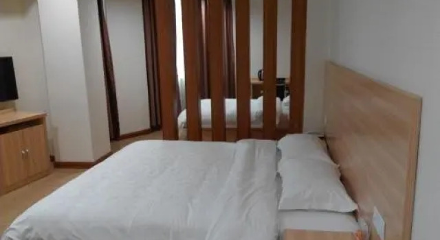 Heima Inn, Varaa Hotelli Yulin 