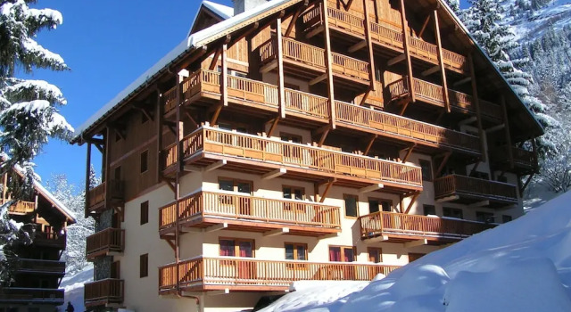 Apartment on the Slopes in the big ski Area Grandes Rousses, Rezerwuj Apartament Les Grandes Rousses Owernia