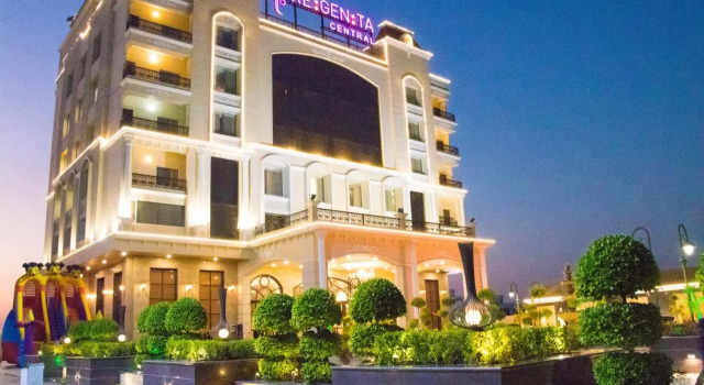 Regenta Central Indore, Réserver Hôtel Hôtels à Maharashtra avec piscine, Piscine