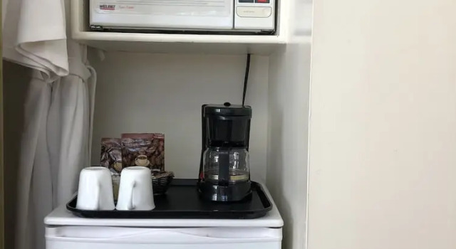 Двухместный полулюкс Deal's Bed & Breakfast Inn