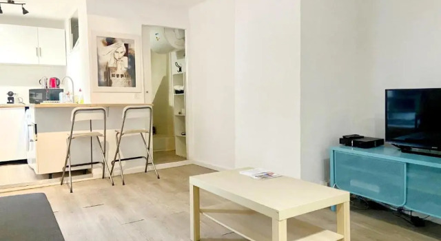 Студия studio a 2 minutes du cours Mirabeau -