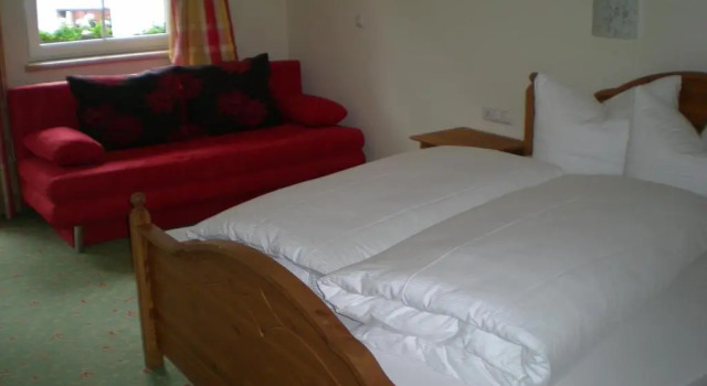 Трёхместный номер Comfort с балконом Posthotel Mayrhofen