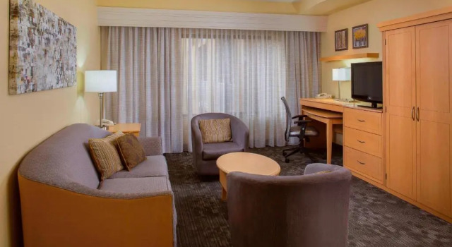Люкс Courtyard by Marriott Sandestin at Grand Boulevard