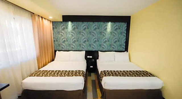 Четырёхместный номер Deluxe Sun City Suites