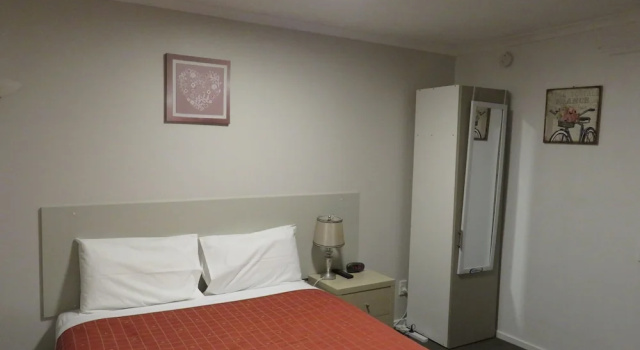 Студия McWilliam Apartments