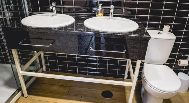 Кровать в общем номере (мужской номер) In Barcelos Hostel & Guest House