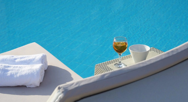 Отель Mene Suites