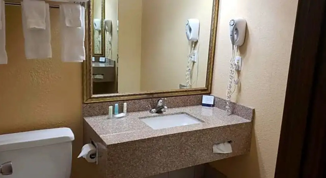 Familie Suite Clarion Inn