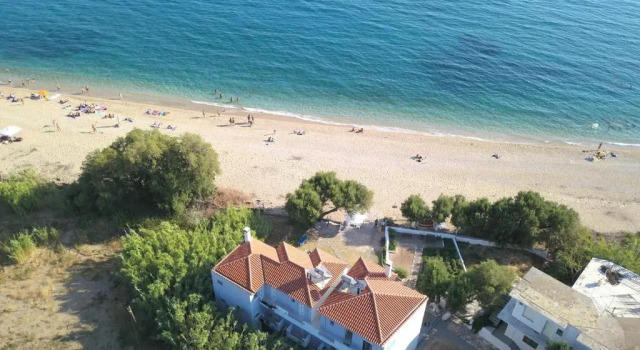 Апартаменты с 2 комнатами с балконом и с видом на море Pano Sto Kyma