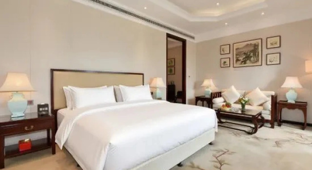Люкс Superior New Century Hotel Guian Guizhou