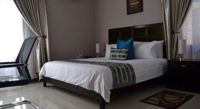 Camera Comfort Triple Palms Bed and Breakfast
