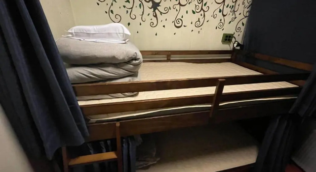 Кровать в общем номере (женский номер) Air Osaka Hostel