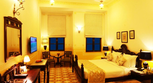 Grand Uniara A Heritage Hotel, Забронировать Отель Отели штата Раджастхана с парковкой, Парковка
