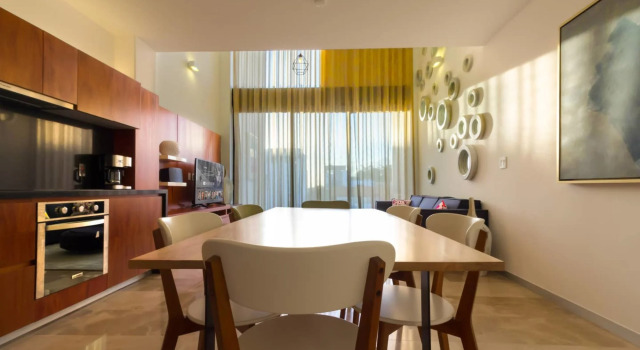 3BR Modern Penthouse Own Rooftop Pool Min to Beach, Забронировать Отель Плая-дель-Кармен Кинтана-Роо, рядом с Пляжный клуб Mamitas