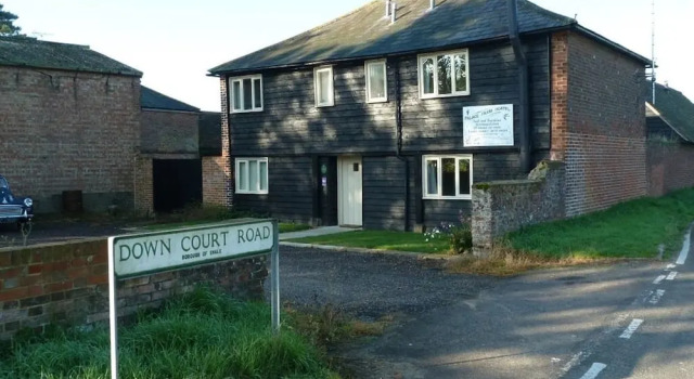 Palace Farm Hostel & Campsite, Reservar Parque de campismo Sittingbourne Kent