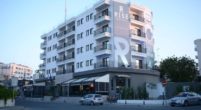 Rise Urban Art Hotel