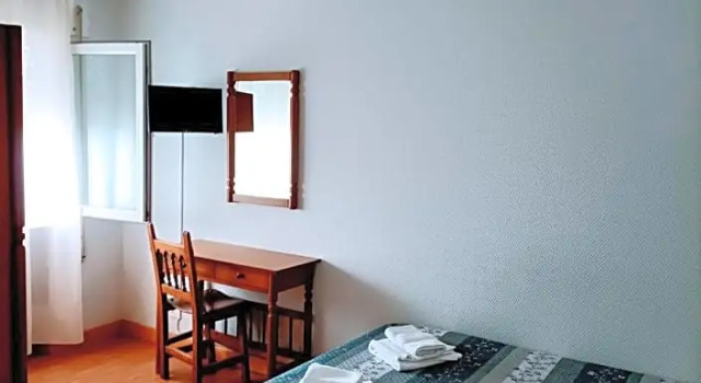 HOSTAL ALTO PÁRAMO, Забронировать Отель Вильядангос-дель-Парамо 