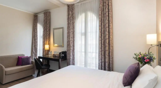 Трёхместный номер Deluxe Hotel Florence Nice
