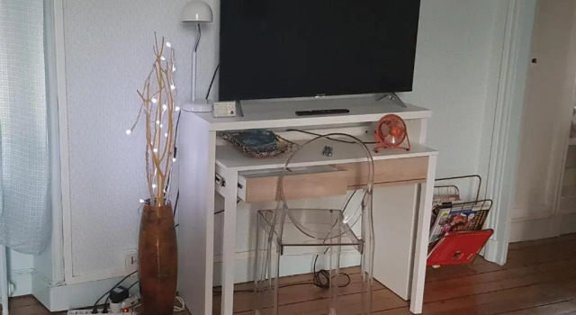 Studio privatisé avec terrasse dans maison de charme angevine, Rezerwuj Hotel Angers 