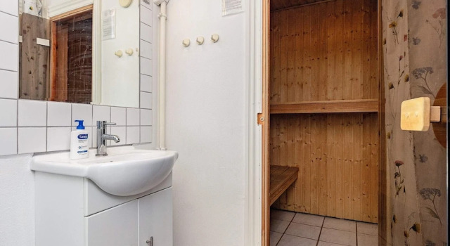 Hytte 4 Star Holiday Home in Vaeggerlose