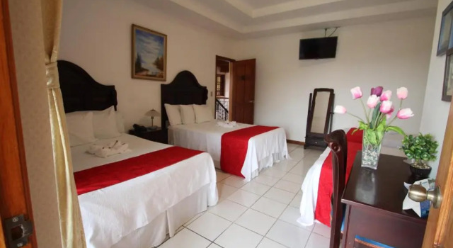Четырёхместный номер Standard Hotel Los Pinos