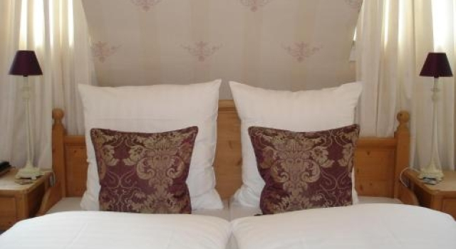Bayrischer Hof Wohlfühl - Hotel Saarbrücken, Забронировать Отель Отели Саарбрюккен 3 звезды, 3*