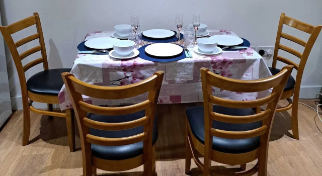 Апартаменты Apartment Sleeps 2 With Free Parking