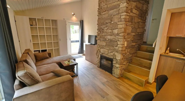 Bungalow in Virton by Vallee de Rabais Lake, Забронировать Отель Отели Виртон с парковкой, Парковка
