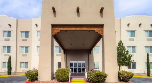 Люкс Comfort Suites University