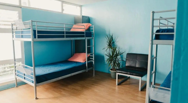 Кровать в общем номере Polynesian Hostel Beach Club