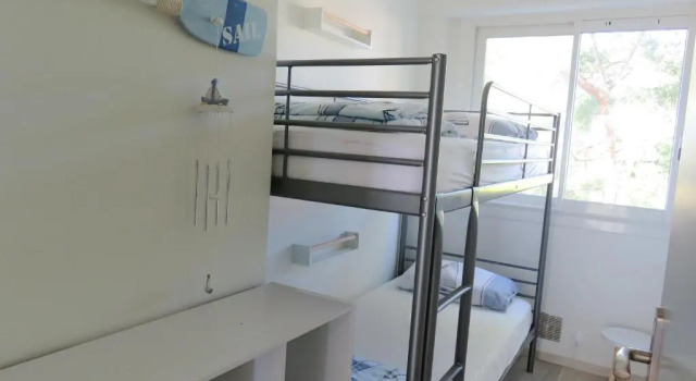 Grand T2 vue mer calme climatisé 500 m village et plage parking gratuit