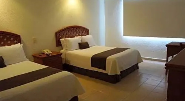 Полулюкс Hotel Costa Inn