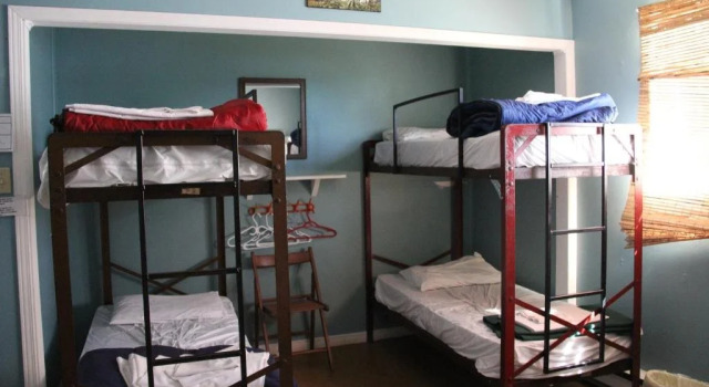 Hostelling International Esprit, Buchen Sie Hotel Fort-Coulonge Pontiac