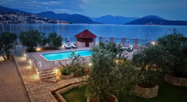 Apartments Maxi Katić
