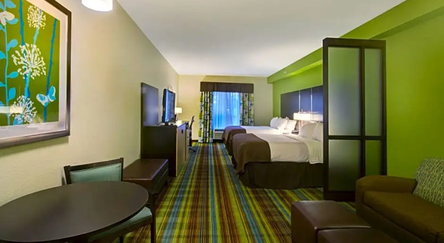Люкс Holiday Inn Christiansburg Blacksburg by IHG
