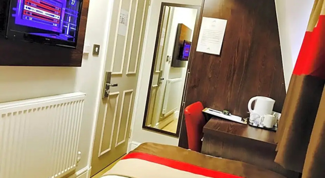 Номер Economy Royal Cambridge Hotel
