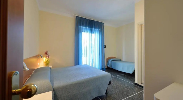 Трёхместный номер Standard Hotel Guya