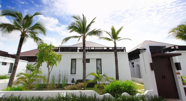The Oriental Beach Pool Villa & Village