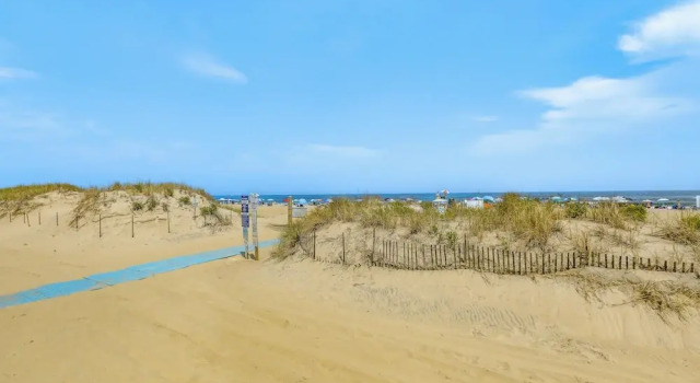 Апартаменты Stroll to Ocean Grove Boardwalk & Beach: Sleek Apt