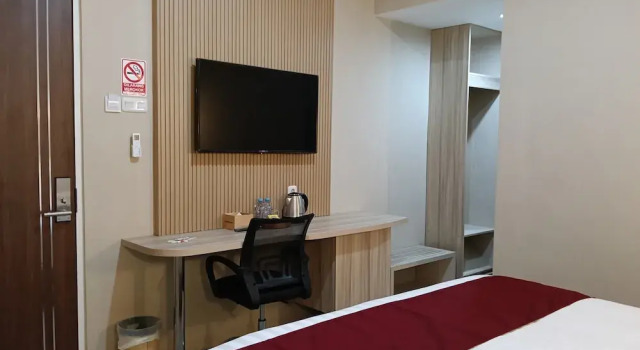 Номер Deluxe Sunflower Hotel Syariah near Juanda Airport