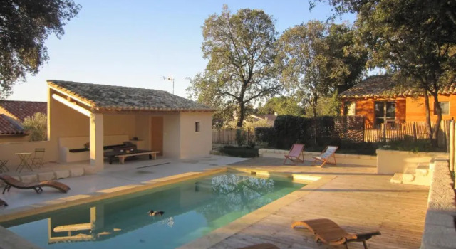 Gîtes "Les Cabanes de Carelle" entre Camargue et Cévennes, Book Hotel Aspères Gard
