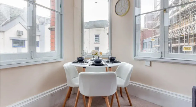 Worcester City Centre Apartment - 2 Bedrooms
