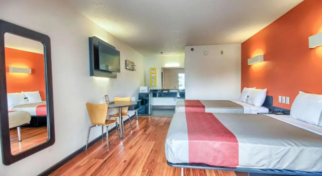 Четырёхместный номер Standard Motel 6-Columbus, OH - West