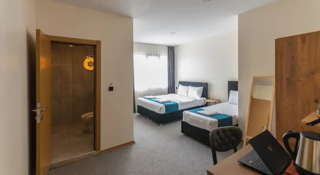 Трёхместный номер Deluxe New Garden Airport Hotel & Restaurant
