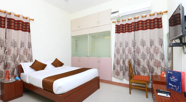 Shri Nivas Hotel