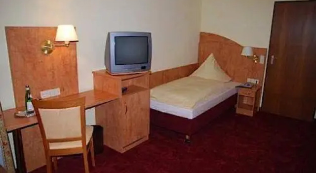 Hotel Cortina, Reserva ahora Hotel Hoteles en Baden-Wurtemberg con aparcamiento, Aparcamiento