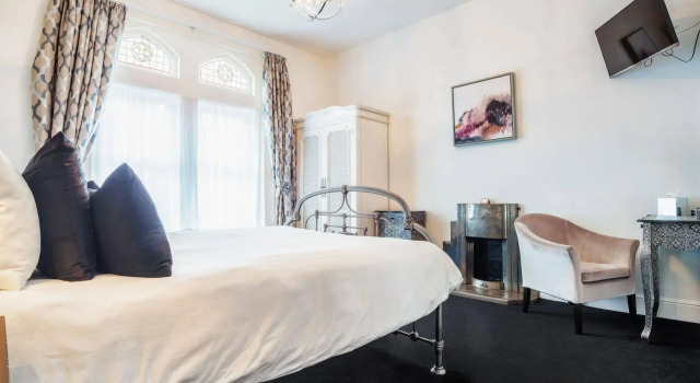 Somerset House Hotel & Restaurant